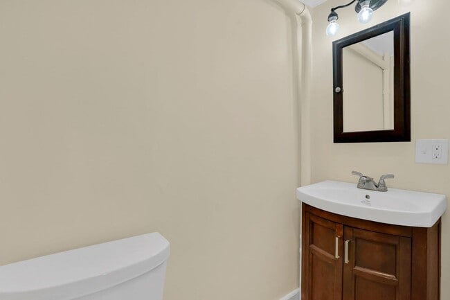 Building Photo - 157-159 Pleasant Street