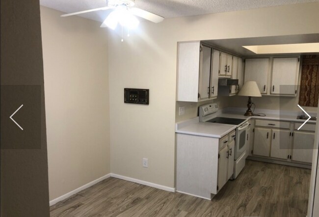 Foto del edificio - 9209 E Olive Ln N