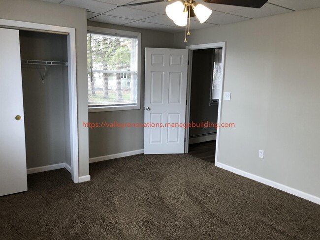 Building Photo - 209 Perry St