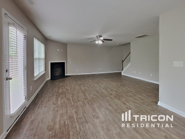Building Photo - 3617 Torrey Ln