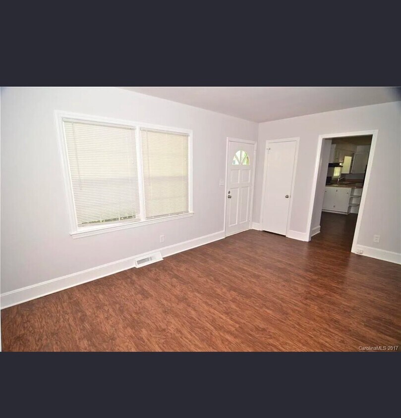 Building Photo - 3927 Glenville Ave