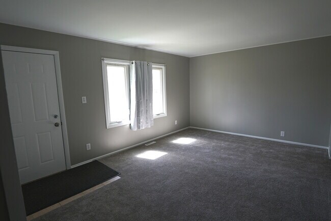 Building Photo - 1328 Mc Cameron Ave