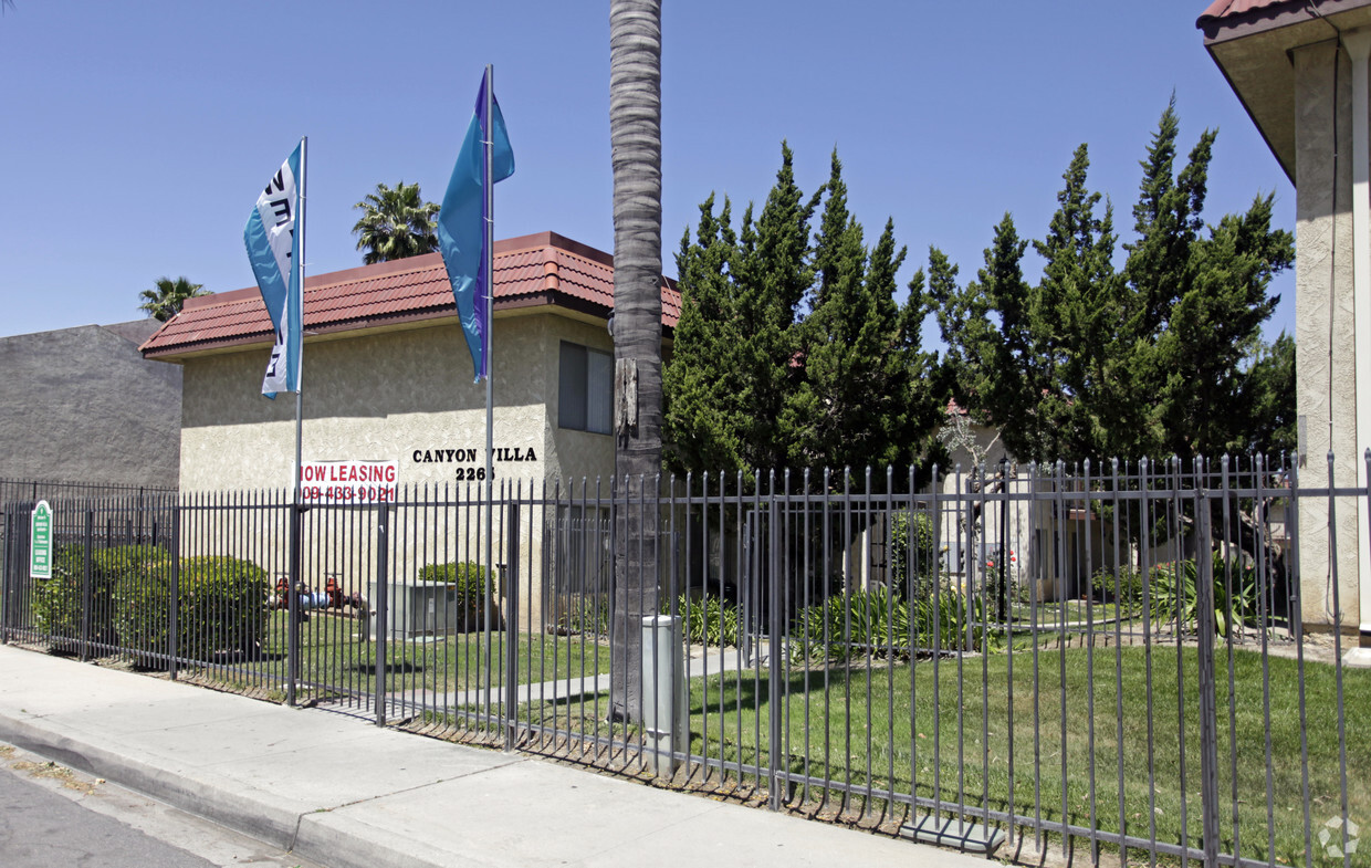 Primary Photo - Canyon Villa