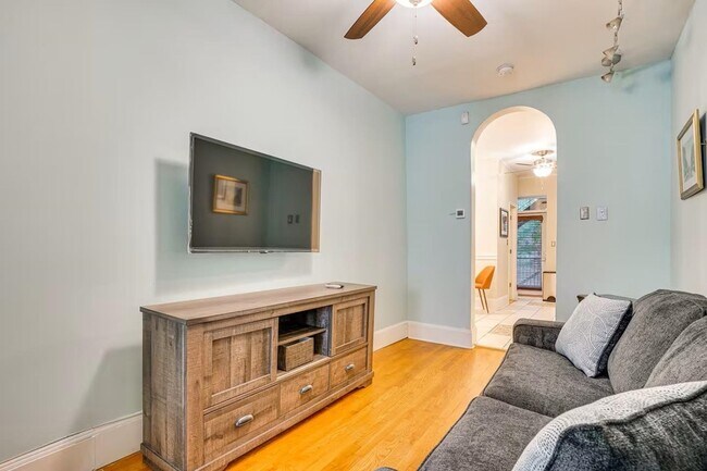 Foto del edificio - 608 Madison St