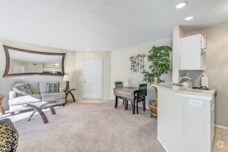 Interior Photo - Oasis at Regal Oaks