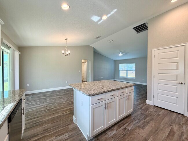 Foto del edificio - 5 Spring Lake Ln
