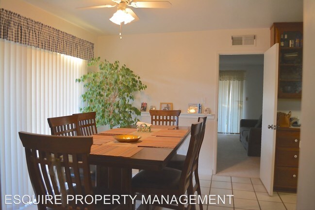 Foto del edificio - 4 br, 2.5 bath House - 1205 LAWRENCE WAY