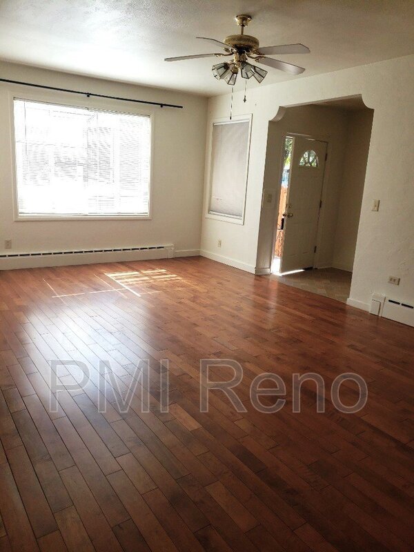 Building Photo - 410 7th St