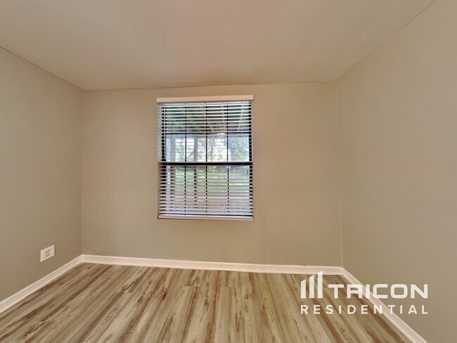 Building Photo - 5236 Timucua Cir