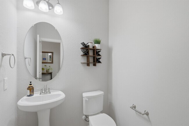 Building Photo - 2244 Ivy Wall Dr