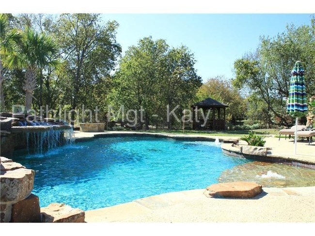 Building Photo - 230 Brookbend Drive, Waxahachie, TX, 75165