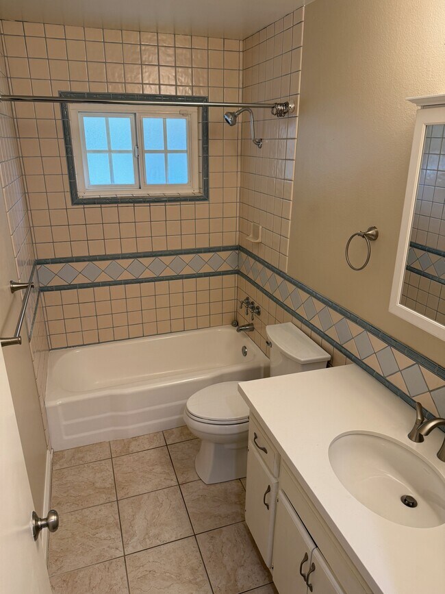 Building Photo - 2777 N Galley St