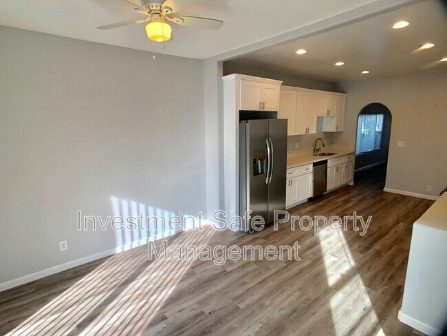 Foto del edificio - 1822 Palm Ave