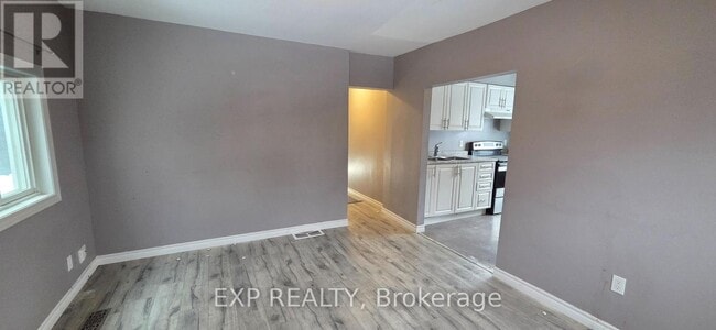 Photo du bâtiment - 54 Wyandotte St