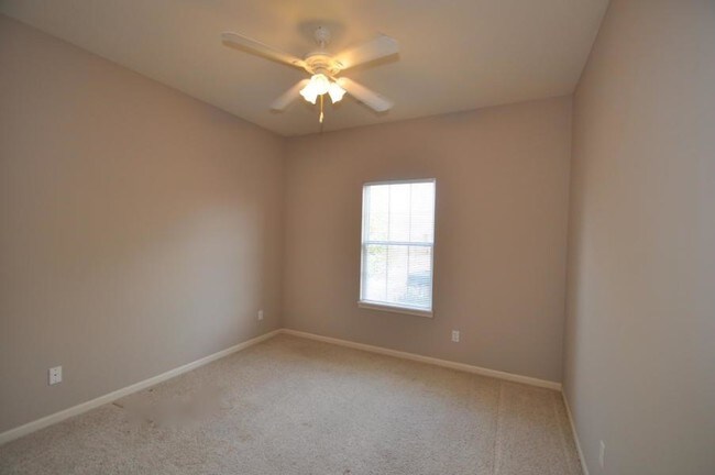 Building Photo - 1907 Ruby Oaks Ct