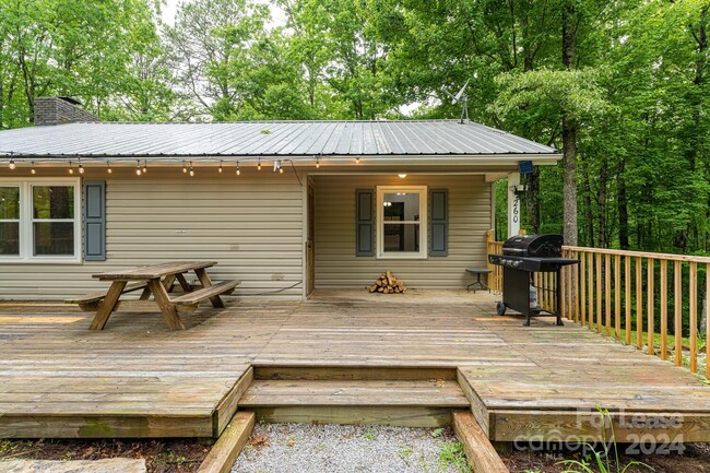 Building Photo - 260 Allison Hill Rd