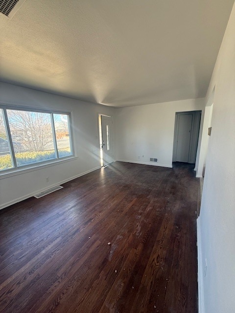 Foto del edificio - 2288 Elmira St