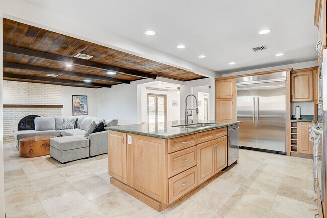 Foto del edificio - 408 Lacy Ln