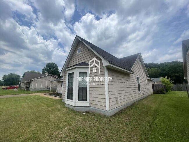 Building Photo - 5748 Heartwood Dr