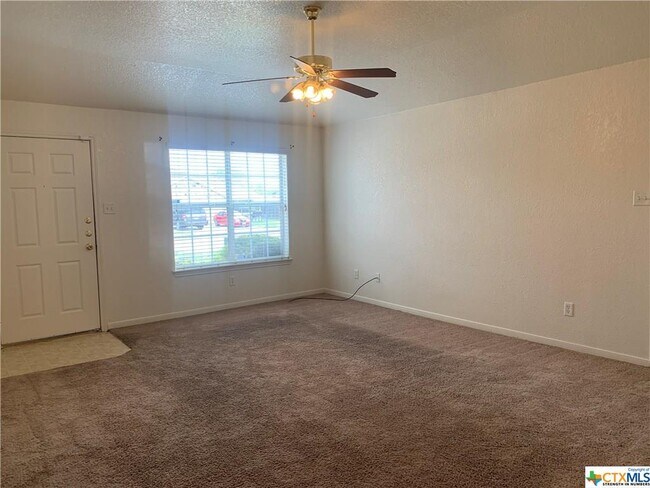 Building Photo - 3305 Alicante Ct