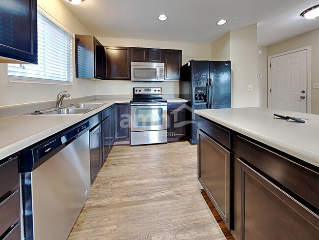 Foto del edificio - 4319 Hunting Hawk Dr