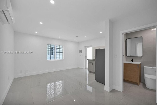 Foto del edificio - 570 NW 48th St