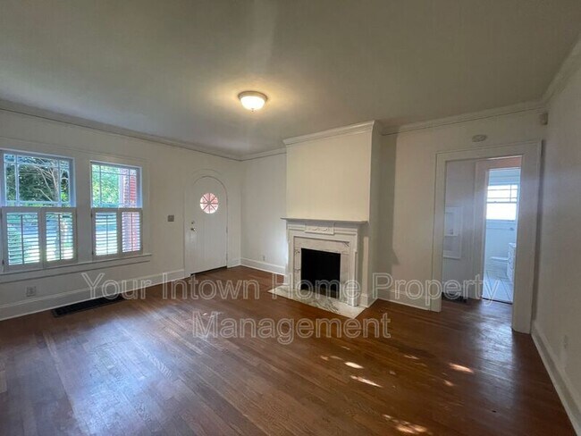 Foto del edificio - 506 Page Ave NE