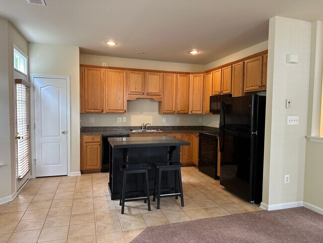 Foto del edificio - 214 Kintyre Ln