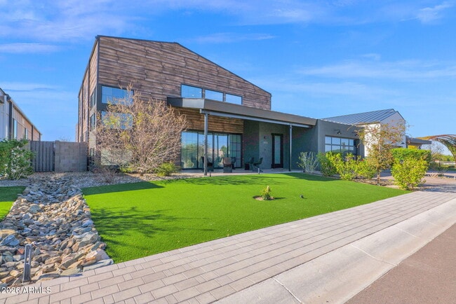 Foto del edificio - 8430 S 10th Ln