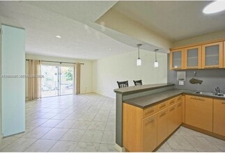 Building Photo - 7401 SW 82nd St