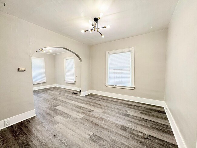 Foto del edificio - 2626 N Ontario St