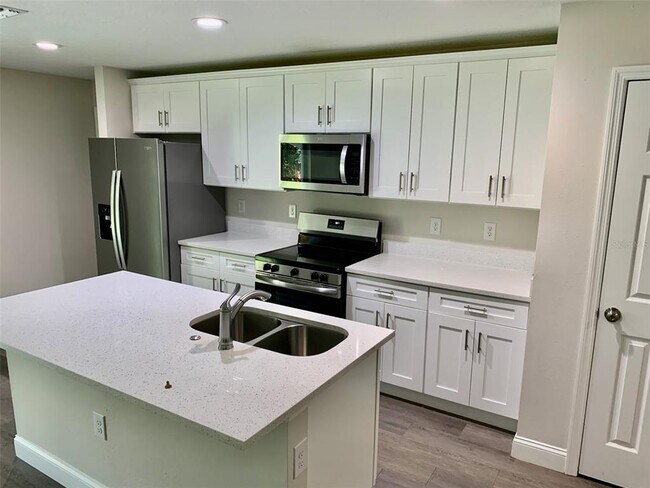 Building Photo - 6338 Lenape Ln