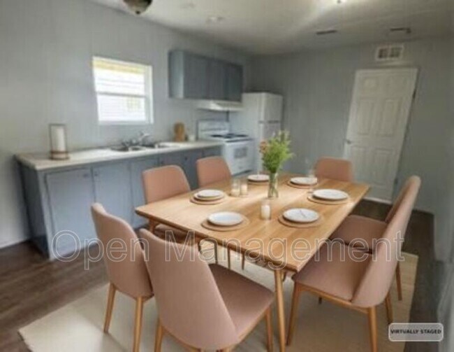 Foto del edificio - 710 N Farm Rd 137