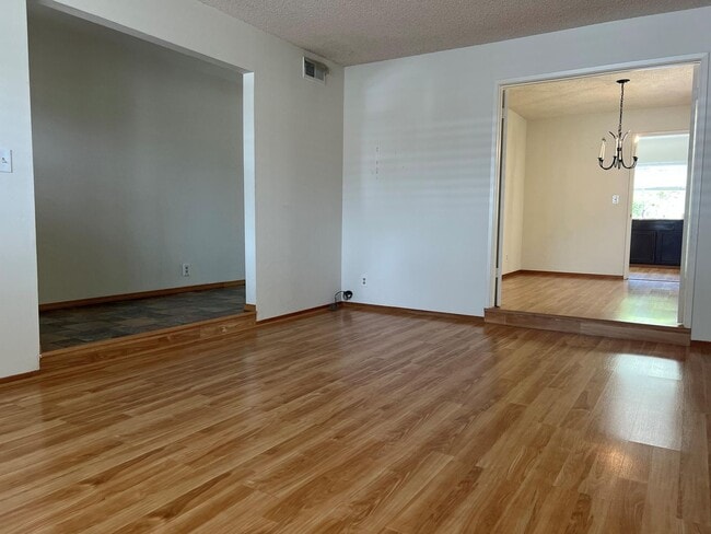 Building Photo - Elegant Executive Home Westborough SSF  5 ...