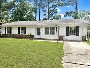 Building Photo - 5 Ossabaw Rd