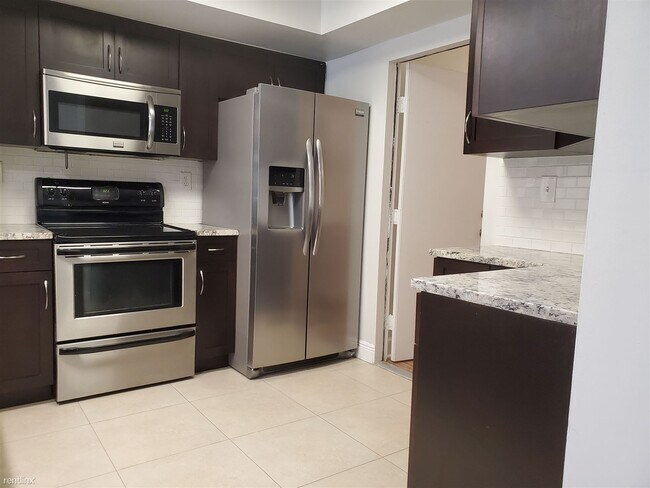 Foto del edificio - 9700 NW 23rd Ct