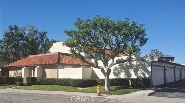 Building Photo - 5011 Alameda Way