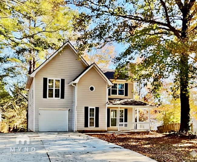 Building Photo - 3050 Brook Hollow Dr