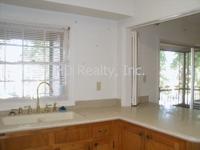 Building Photo - 119 Georgetown Dr