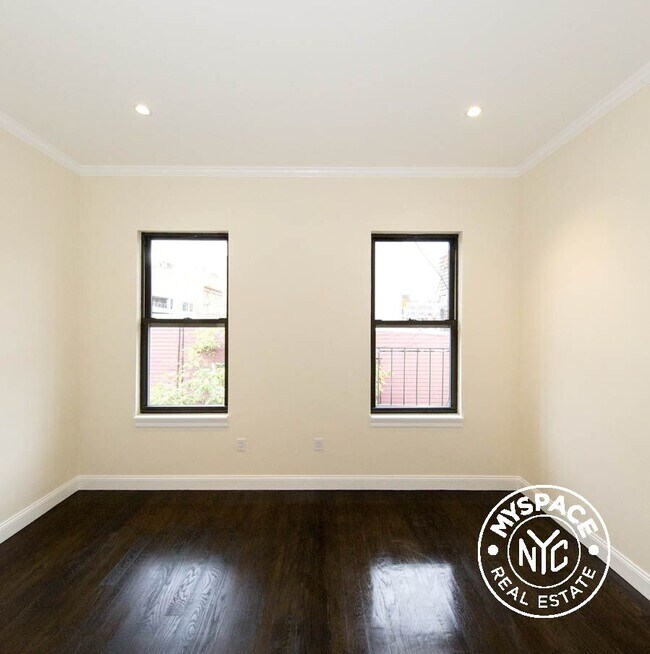 Building Photo - 106 Bedford Ave