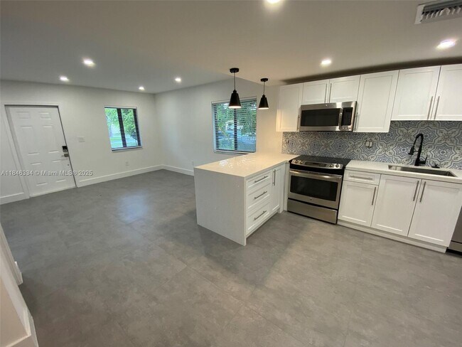 Building Photo - 9801 SW 55th St