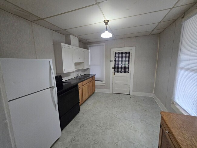 Building Photo - 404/406 Clarke St