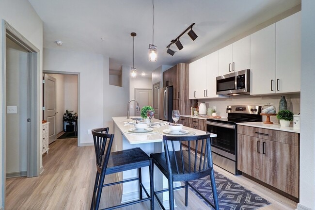 Eat in Kitchens - The Hite and Notch Apartments