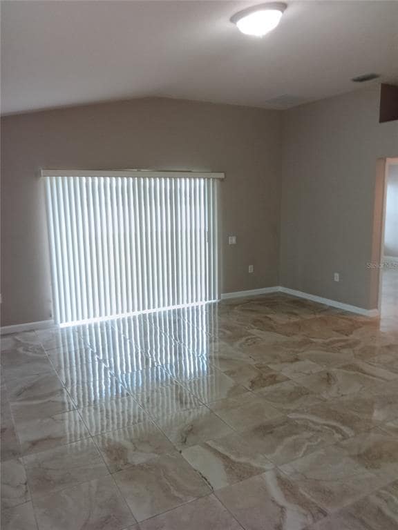 Foto del edificio - 7724 Outerbridge St