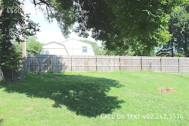 Building Photo - 4460 S 56th St