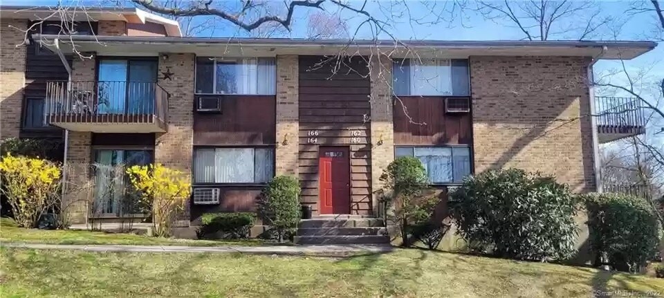 Foto principal - 160 Kennedy Dr