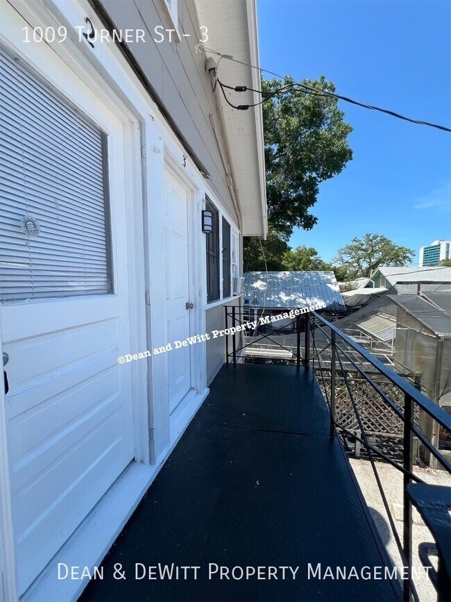 1009 Turner St Unit 3, Clearwater, FL 33756 Room for Rent in