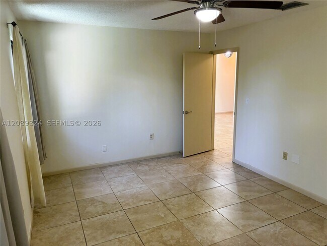 Foto del edificio - 9324 SW 132nd St