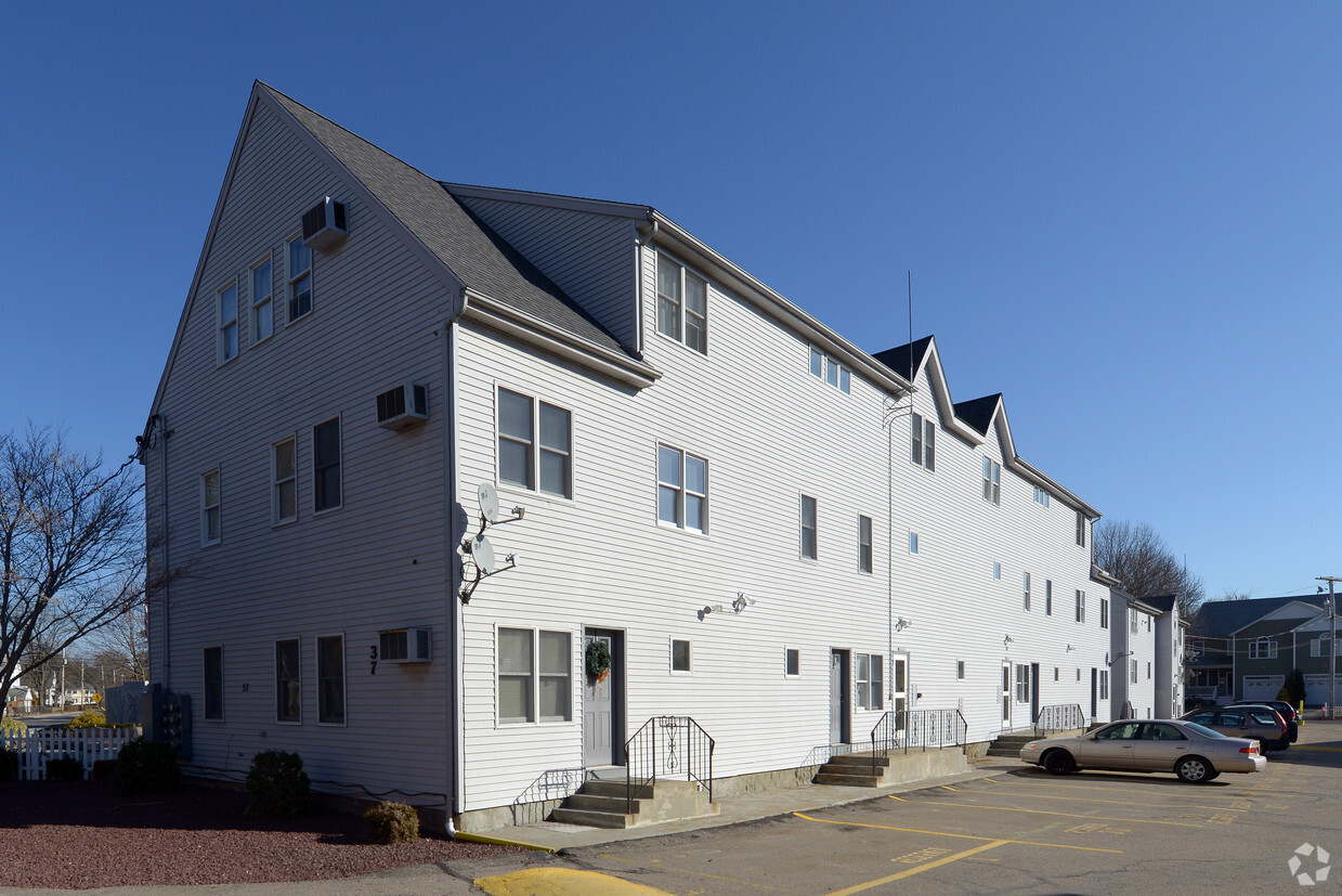 Primary Photo - 27-37 East St