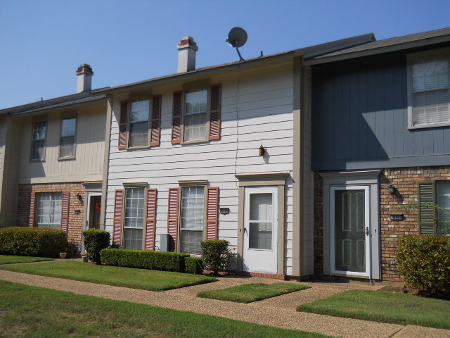 Primary Photo - TOWNHOME IN SHREVEPORT